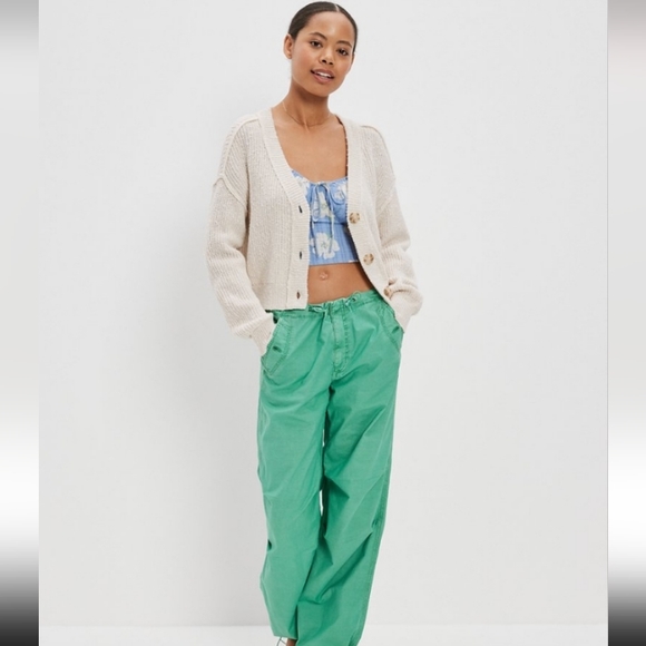 🆕️NWT AE Cropped Cardigan in 'Cream', Size Medium - Picture 4 of 14